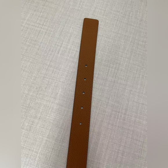 LV Initiales 30mm Reversible Belt - Picture 10 of 15